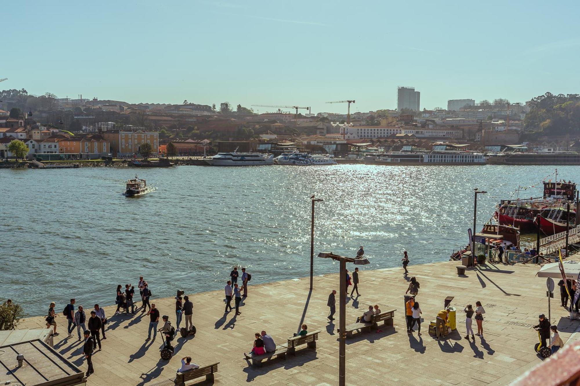 Youropo - Ribeira Porto Pokoj fotografie